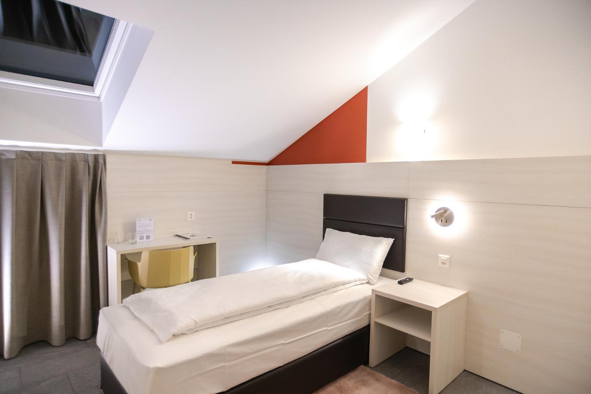 Miralago Locarno Easy Rooms Muralto Szoba fotó
