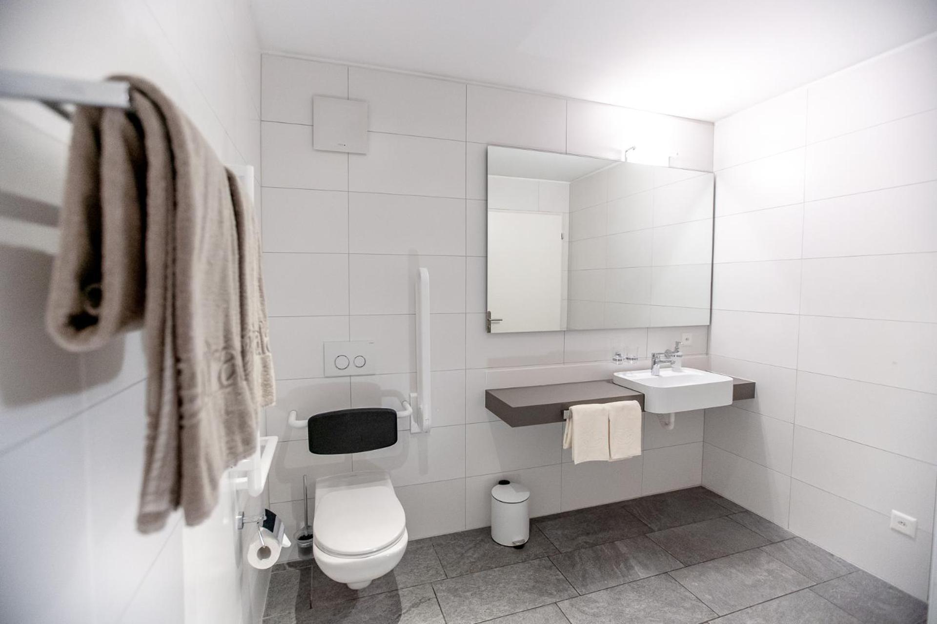 Miralago Locarno Easy Rooms Muralto Szoba fotó