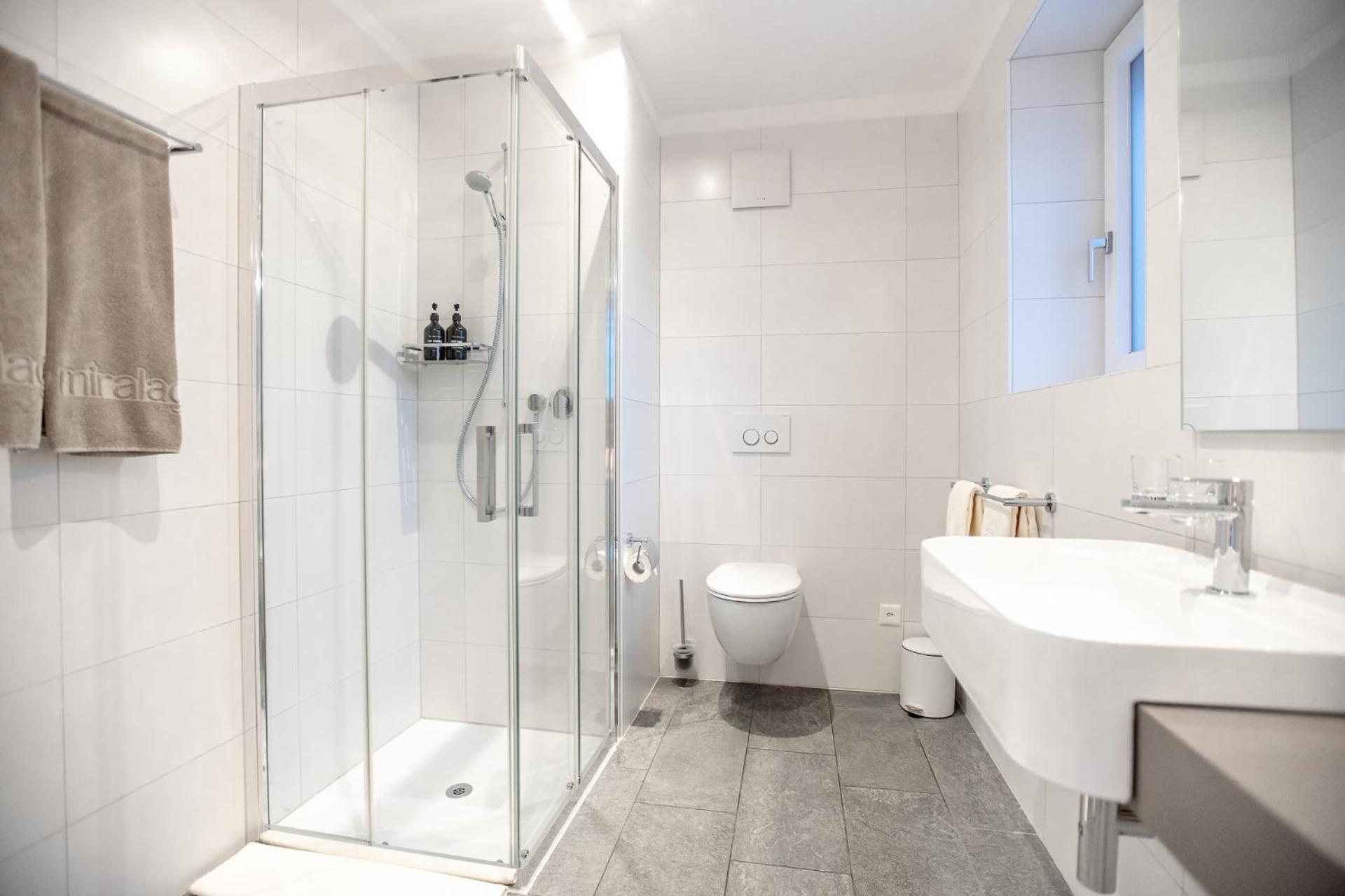Miralago Locarno Easy Rooms Muralto Kültér fotó